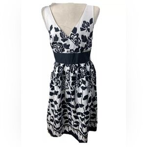 Plaza South Woman Sleeveless Floral Dress Fit& Flare Black White Size 6